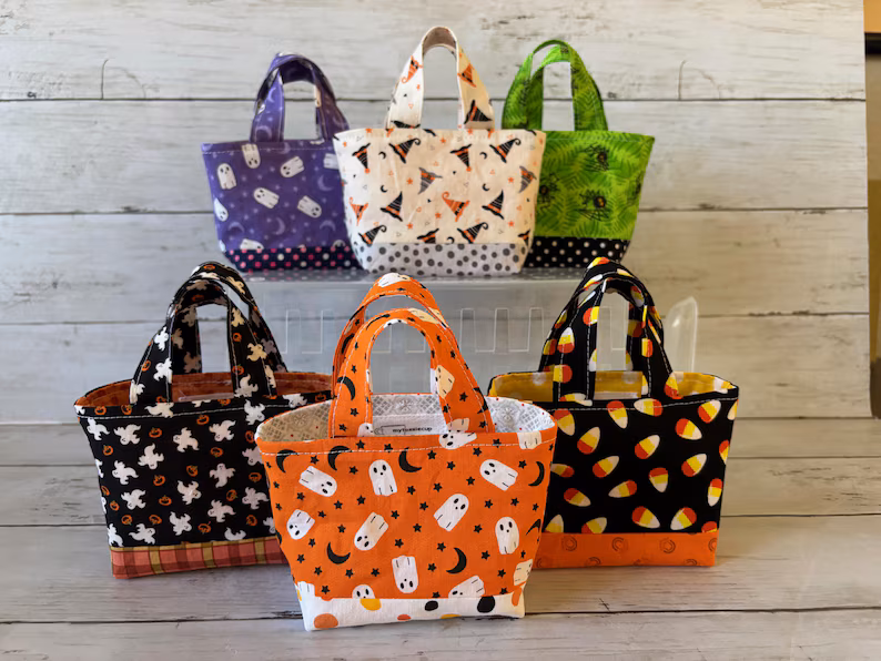 Mini Halloween tote bags for baby shower favors